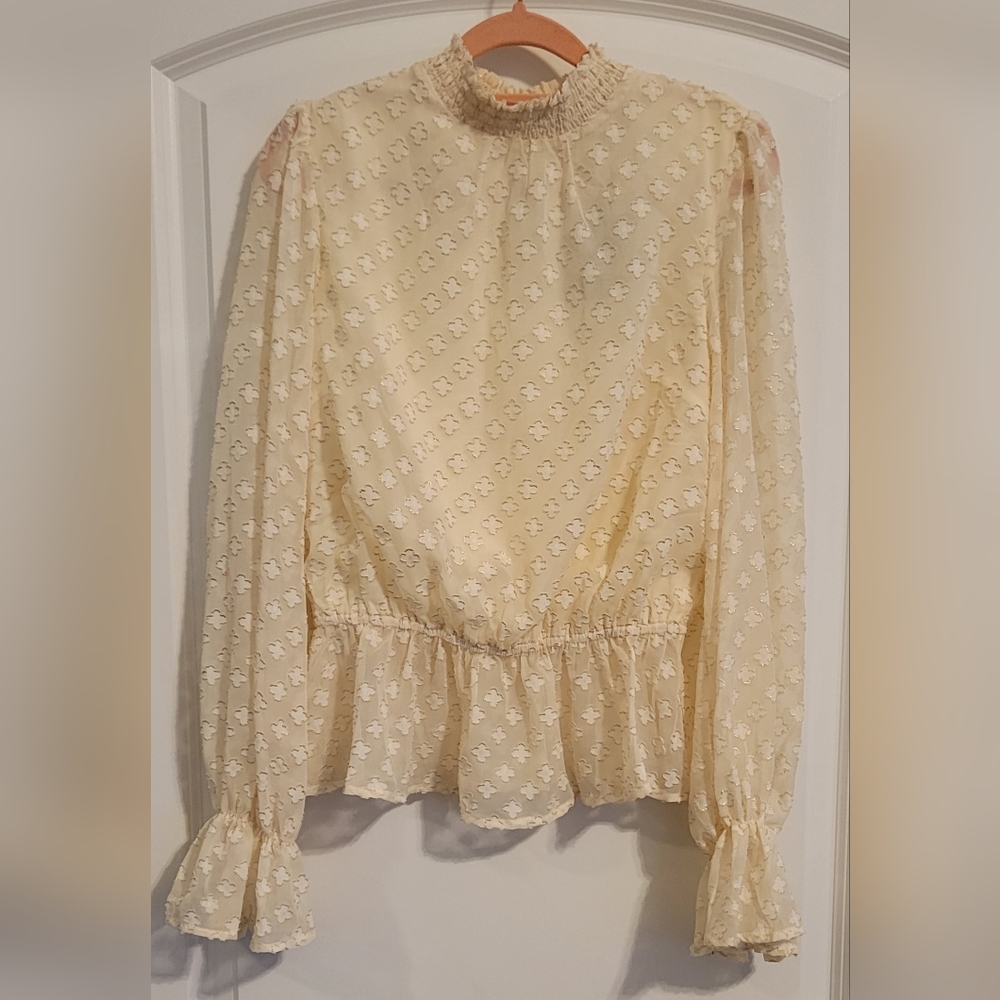 A. Calin By Flying Tomato Quatrefoil Cream And Gold Top Size Small